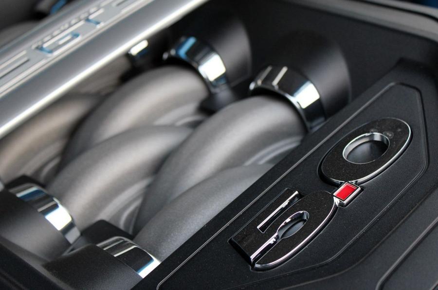  Ford Mustang GT Premium 2011 года  (фото 25 из 33)